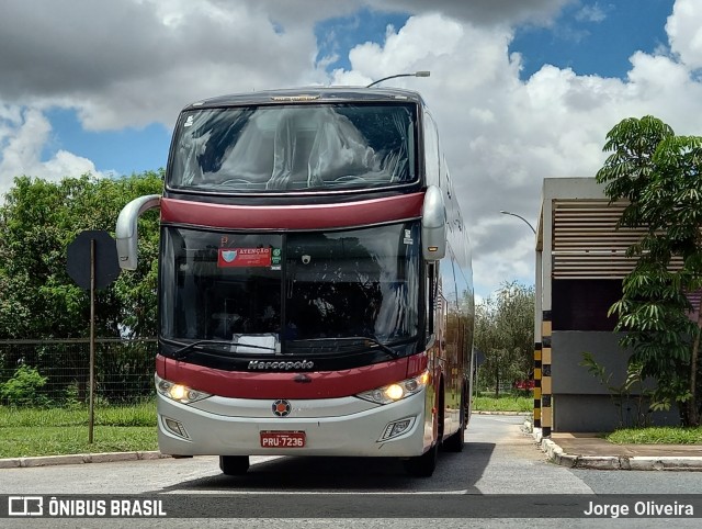 Expresso São Luiz 8030 na cidade de Brasília, Distrito Federal, Brasil, por Jorge Oliveira. Número da foto: #9819764.
