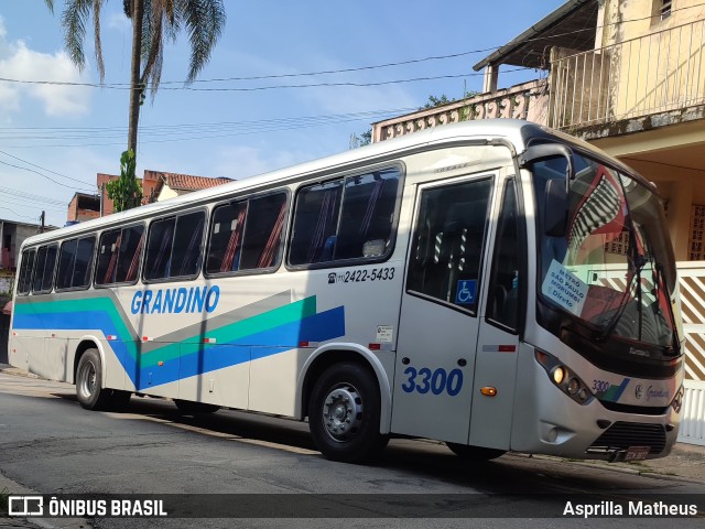 Grandino Transportes 3300 na cidade de Taboão da Serra, São Paulo, Brasil, por Asprilla Matheus. Número da foto: #9822873.