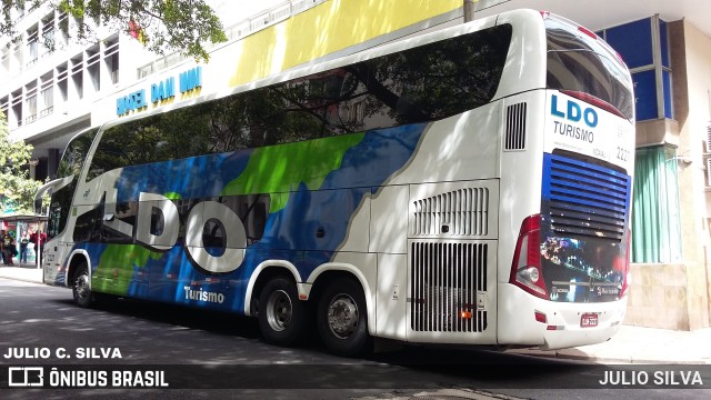 LDO Viagens e Turismo 2227 na cidade de Porto Alegre, Rio Grande do Sul, Brasil, por JULIO SILVA. Número da foto: #9825990.