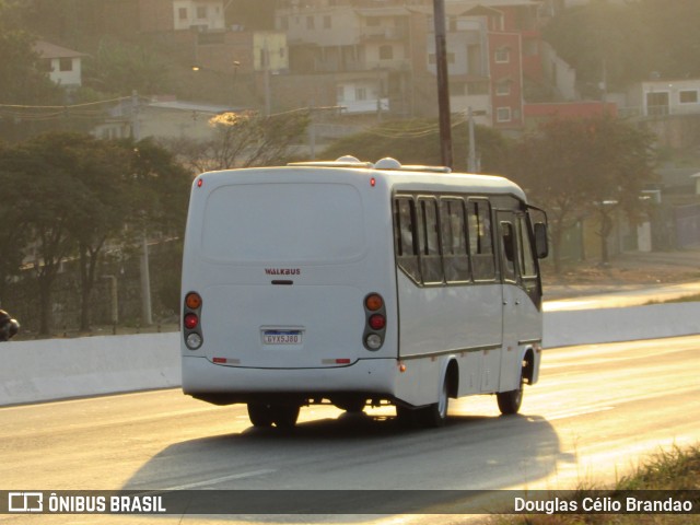 Ônibus Particulares 5980 na cidade de Belo Horizonte, Minas Gerais, Brasil, por Douglas Célio Brandao. Número da foto: #9829559.