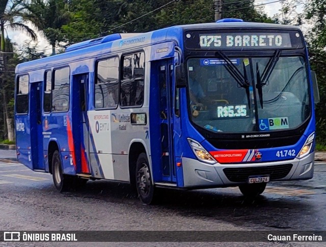 Radial Transporte Coletivo 41.742 na cidade de Itaquaquecetuba, São Paulo, Brasil, por Cauan Ferreira. ID da foto: 9830524.