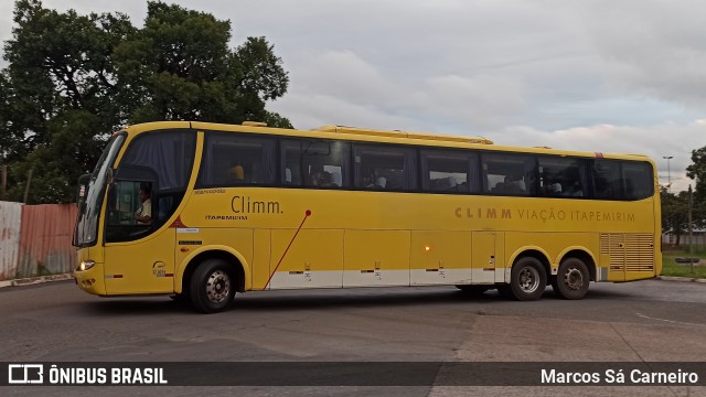 Viação Itapemirim 8877 na cidade de Brasília, Distrito Federal, Brasil, por Marcos Sá Carneiro. Número da foto: #9835244.