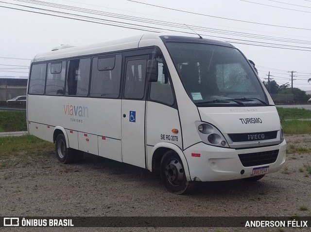 ViaVan Turismo 7C48 na cidade de Florianópolis, Santa Catarina, Brasil, por ANDERSON FÉLIX. Número da foto: #9837033.