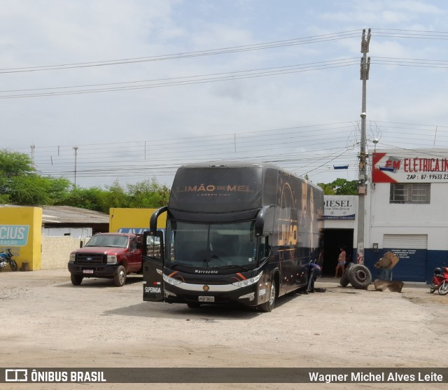 Banda Limão com Mel 3850 na cidade de Salgueiro, Pernambuco, Brasil, por Wagner Michel Alves Leite. ID da foto: 9837600.