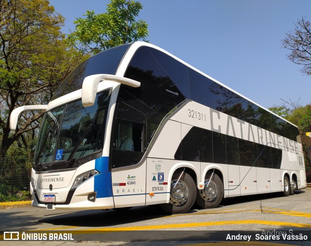 Auto Viação Catarinense 321311 na cidade de São Paulo, São Paulo, Brasil, por Andrey  Soares Vassão. ID da foto: 9837154.