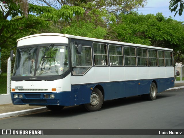 Ônibus Particulares 7769 na cidade de São Miguel Arcanjo, São Paulo, Brasil, por Luis Nunez. Número da foto: #9840344.