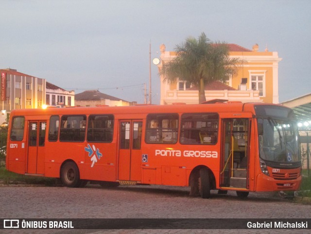VCG - Viação Campos Gerais 1371 na cidade de Ponta Grossa, Paraná, Brasil, por Gabriel Michalski. Número da foto: #9843374.
