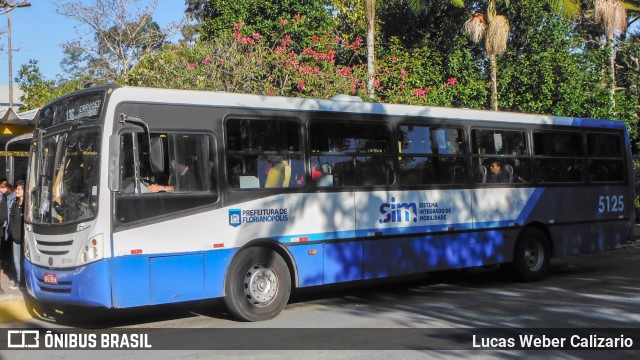 Insular Transportes Coletivos 5125 na cidade de Florianópolis, Santa Catarina, Brasil, por Lucas Weber Calizario. ID da foto: 9845603.