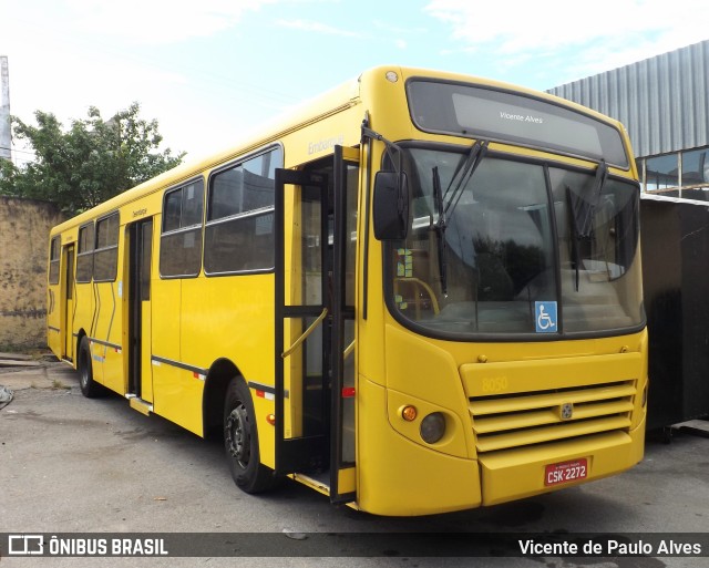 Ônibus Particulares 8050 na cidade de Belo Horizonte, Minas Gerais, Brasil, por Vicente de Paulo Alves. Número da foto: #9847721.