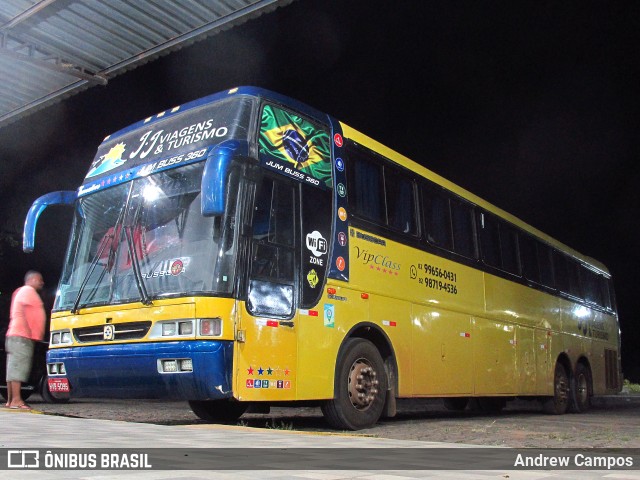 Ônibus Particulares 5095 na cidade de Pirapora, Minas Gerais, Brasil, por Andrew Campos. ID da foto: 9853794.