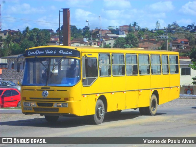 Ônibus Particulares 4039 na cidade de Nazaré da Mata, Pernambuco, Brasil, por Vicente de Paulo Alves. ID da foto: 9852696.