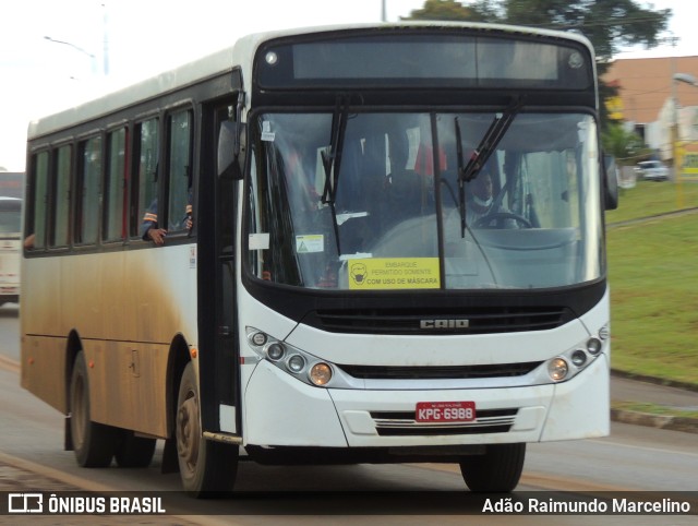 Ônibus Particulares 6988 na cidade de Paracatu, Minas Gerais, Brasil, por Adão Raimundo Marcelino. ID da foto: 9853665.