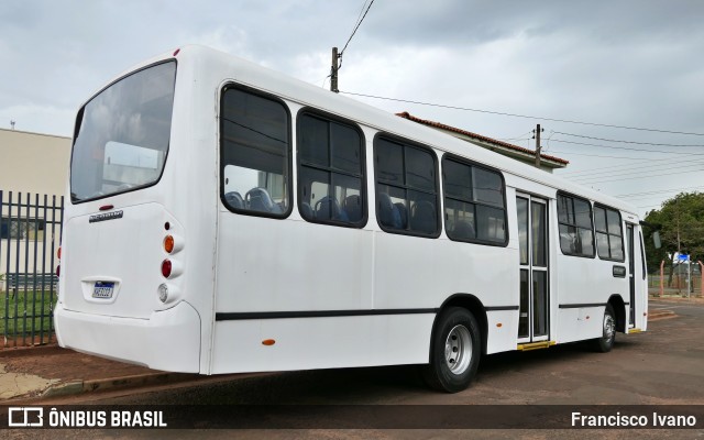 Petro Ita Transportes Coletivos de Passageiros 2052 na cidade de Assis, São Paulo, Brasil, por Francisco Ivano. Número da foto: #9859358.