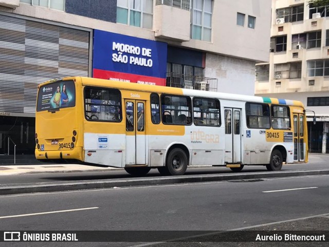 Plataforma Transportes 30415 na cidade de Salvador, Bahia, Brasil, por Aurelio Bittencourt. ID da foto: 9861924.