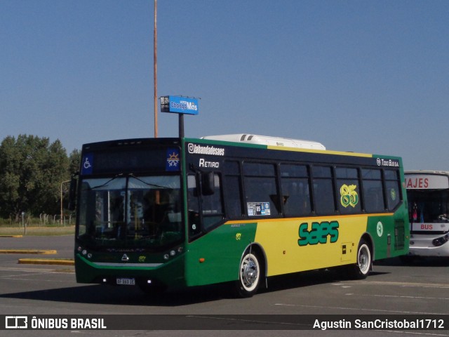 SAES - Sociedad Anonima Expreso Sudoeste 87 na cidade de La Tablada, La Matanza, Buenos Aires, Argentina, por Agustin SanCristobal1712. ID da foto: 9866444.