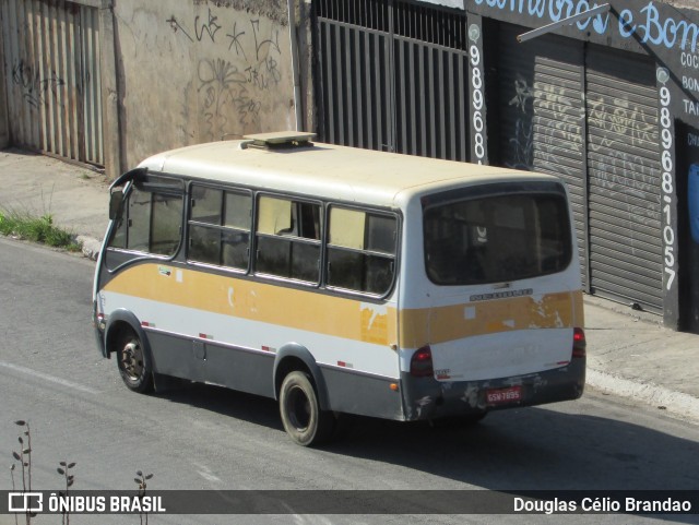 Escolares 7895 na cidade de Belo Horizonte, Minas Gerais, Brasil, por Douglas Célio Brandao. Número da foto: #9869143.