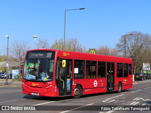 Blue Triangle Buses Limited SE137 na cidade de London, Greater London, Inglaterra, por Fábio Takahashi Tanniguchi. Número da foto: #9868229.