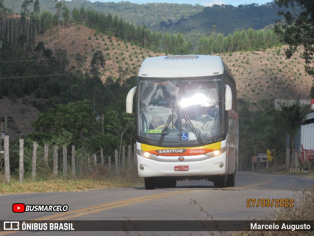 Saritur - Santa Rita Transporte Urbano e Rodoviário 26990 na cidade de Divinolândia de Minas, Minas Gerais, Brasil, por Marcelo Augusto. ID da foto: 9867159.