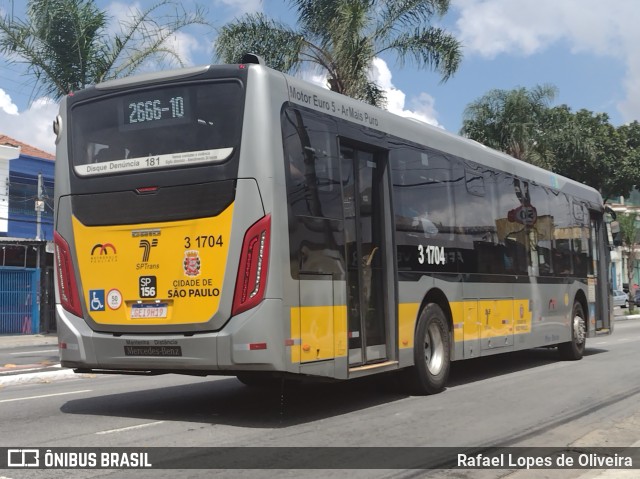 Viação Metrópole Paulista - Zona Leste 3 1704 na cidade de São Paulo, São Paulo, Brasil, por Rafael Lopes de Oliveira. Número da foto: #9866915.