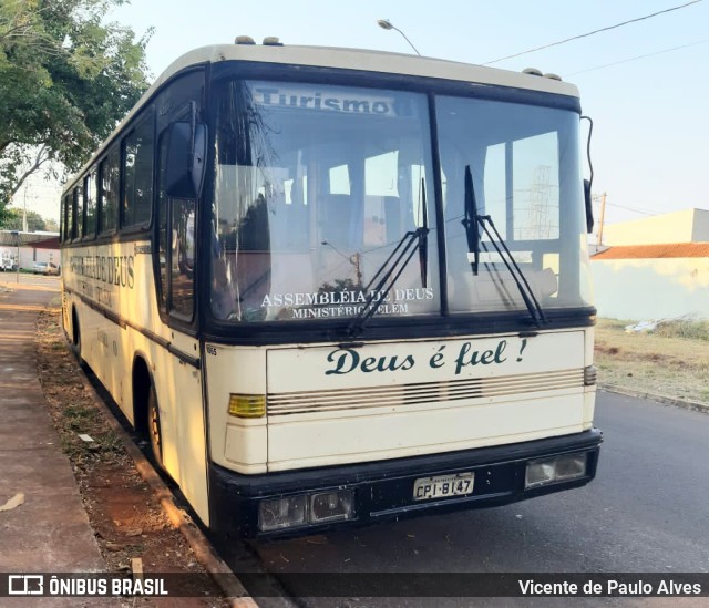 Ônibus Particulares 8147 na cidade de Sertãozinho, São Paulo, Brasil, por Vicente de Paulo Alves. ID da foto: 9871517.