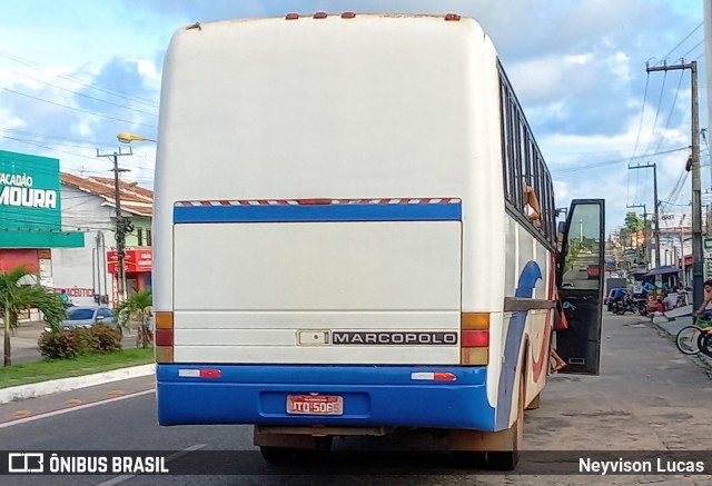 Ônibus Particulares 5065 na cidade de Salinópolis, Pará, Brasil, por Neyvison Lucas. Número da foto: #9871853.