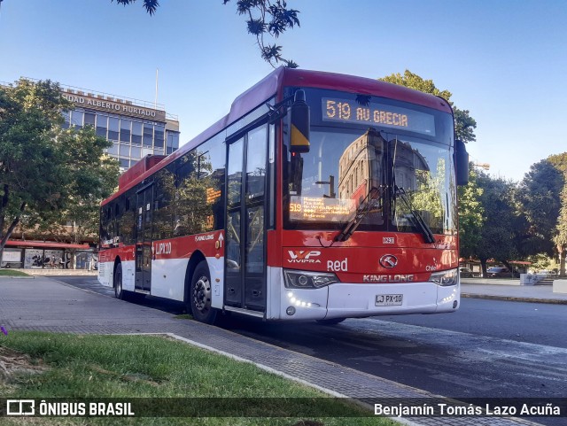 Metbus 1290 na cidade de Santiago, Santiago, Metropolitana de Santiago, Chile, por Benjamín Tomás Lazo Acuña. ID da foto: 9796280.