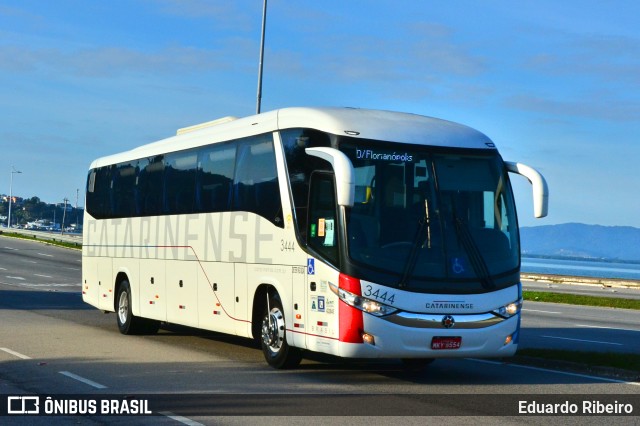 Auto Viação Catarinense 3444 na cidade de Florianópolis, Santa Catarina, Brasil, por Eduardo Ribeiro. ID da foto: 9872835.