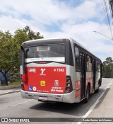 Pêssego Transportes 4 7382 na cidade de São Paulo, São Paulo, Brasil, por Andre Santos de Moraes. ID da foto: :id.