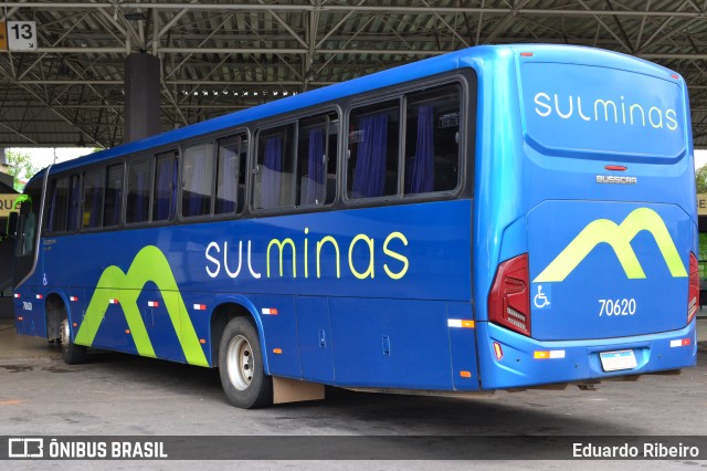 Viação Sul Minas 70620 na cidade de Varginha, Minas Gerais, Brasil, por Eduardo Ribeiro. Número da foto: #9876150.