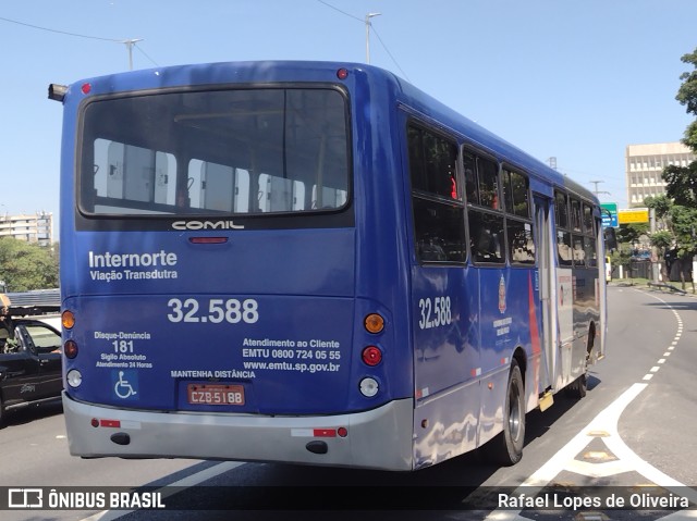 Viação Transdutra 32.588 na cidade de São Paulo, São Paulo, Brasil, por Rafael Lopes de Oliveira. Número da foto: #9799979.