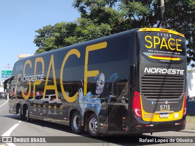 Expresso Nordeste 5715 na cidade de São Paulo, São Paulo, Brasil, por Rafael Lopes de Oliveira. Número da foto: #9803408.