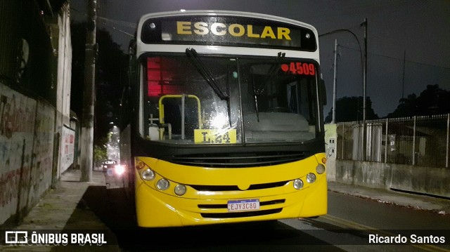 Diastur Turismo 4509 na cidade de São Bernardo do Campo, São Paulo, Brasil, por Ricardo Santos. Número da foto: #9802548.