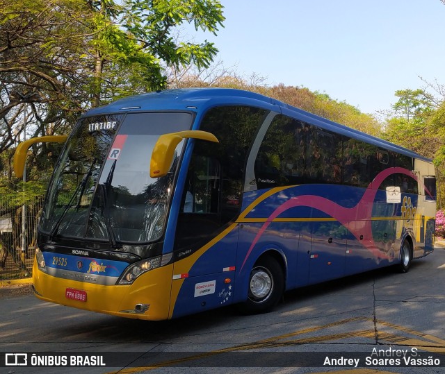 Rápido Expresso Fênix Viação 29525 na cidade de São Paulo, São Paulo, Brasil, por Andrey  Soares Vassão. Número da foto: #9804700.