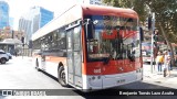 Redbus Urbano 777 na cidade de Providencia, Santiago, Metropolitana de Santiago, Chile, por Benjamín Tomás Lazo Acuña. ID da foto: :id.