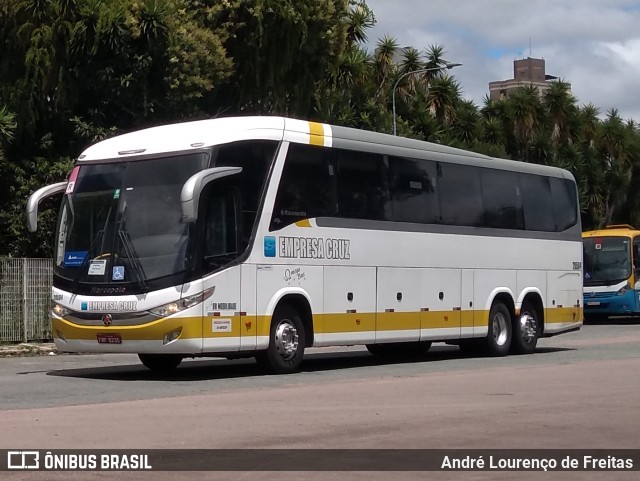 Empresa Cruz 20504 na cidade de Curitiba, Paraná, Brasil, por André Lourenço de Freitas. ID da foto: 9807618.