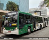 Via Sudeste Transportes S.A. 5 2569 na cidade de São Paulo, São Paulo, Brasil, por Clóvis Henryque Pacheco dos Santos. Número da foto: #:id.