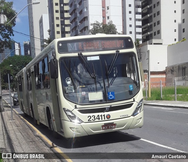 Viação Colombo 23411 na cidade de Curitiba, Paraná, Brasil, por Amauri Caetano. ID da foto: 9813011.