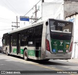 Via Sudeste Transportes S.A. 5 1414 na cidade de São Paulo, São Paulo, Brasil, por Andre Santos de Moraes. Número da foto: #:id.