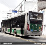 Via Sudeste Transportes S.A. 5 1414 na cidade de São Paulo, São Paulo, Brasil, por Andre Santos de Moraes. ID da foto: :id.