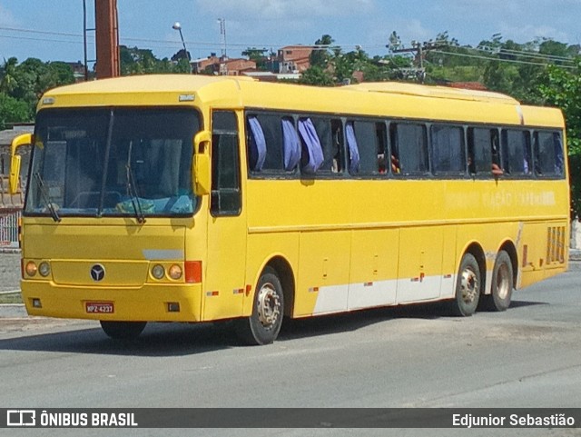 Ônibus Particulares 4237 na cidade de Nazaré da Mata, Pernambuco, Brasil, por Edjunior Sebastião. ID da foto: 9815360.