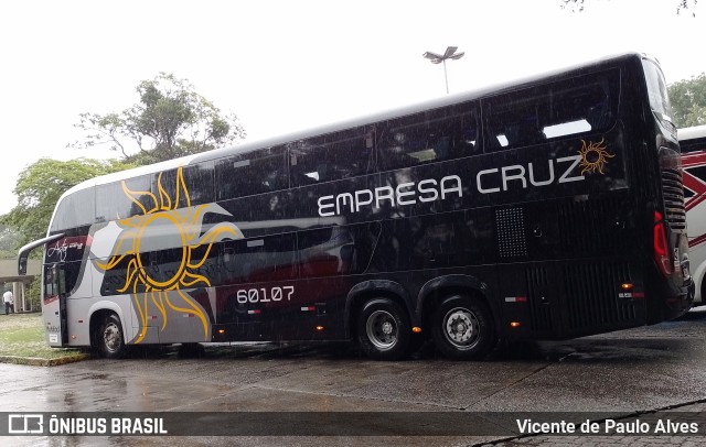 Empresa Cruz 60107 na cidade de São Paulo, São Paulo, Brasil, por Vicente de Paulo Alves. ID da foto: 9815682.