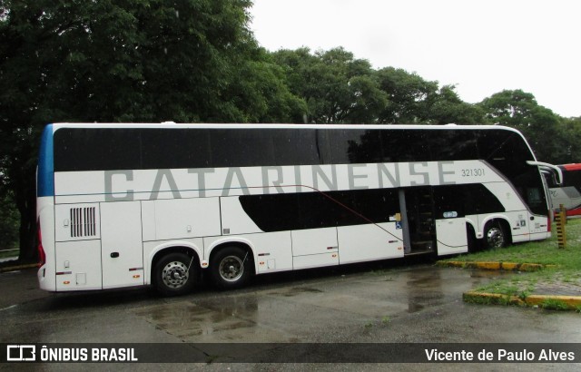 Auto Viação Catarinense 321301 na cidade de São Paulo, São Paulo, Brasil, por Vicente de Paulo Alves. ID da foto: 9815666.