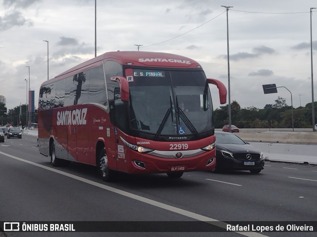 Viação Santa Cruz 22919 na cidade de São Paulo, São Paulo, Brasil, por Rafael Lopes de Oliveira. Número da foto: #9877581.