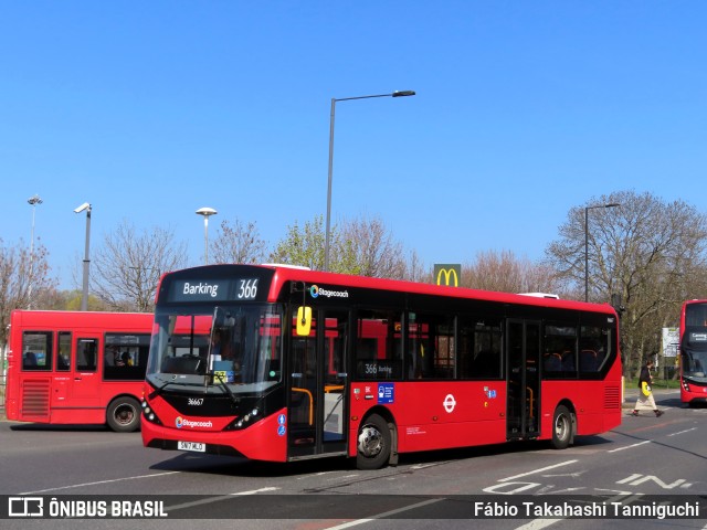 Stagecoach 36667 na cidade de London, Greater London, Inglaterra, por Fábio Takahashi Tanniguchi. Número da foto: #9877961.