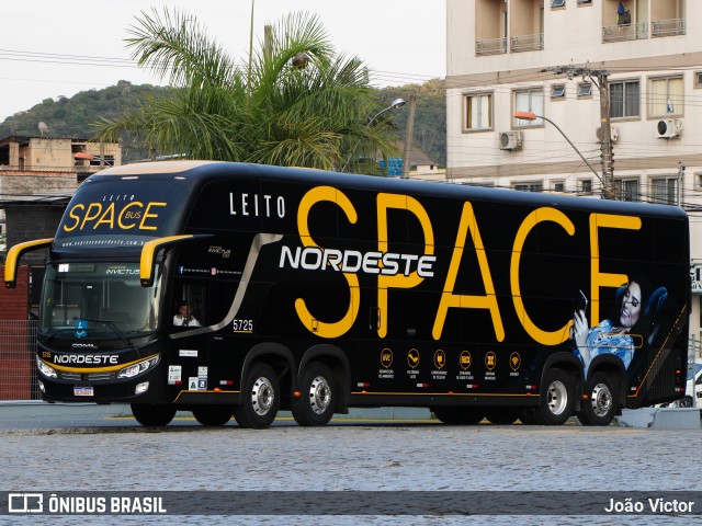Expresso Nordeste 5725 na cidade de Balneário Camboriú, Santa Catarina, Brasil, por João Victor. Número da foto: #9902623.