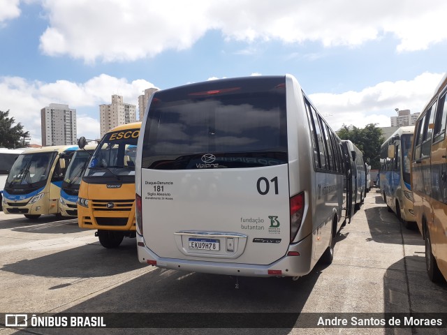 Ônibus Particulares 01 na cidade de São Paulo, São Paulo, Brasil, por Andre Santos de Moraes. ID da foto: 9900933.