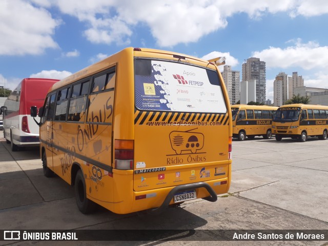 Rádio Ônibus 8A32 na cidade de São Paulo, São Paulo, Brasil, por Andre Santos de Moraes. Número da foto: #9900889.