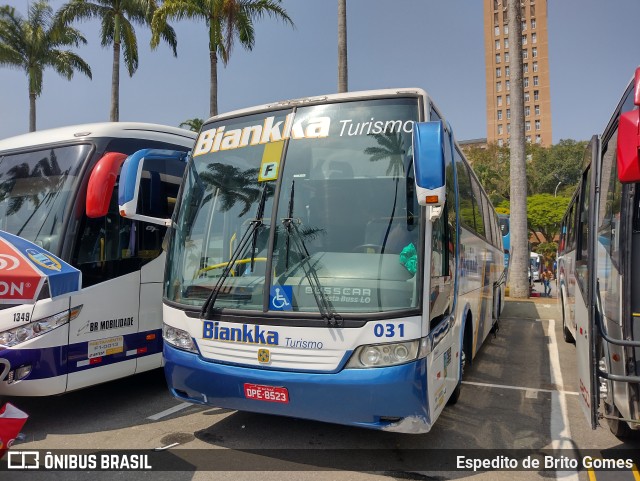 Biankka Transportadora Turística 031 na cidade de Aparecida, São Paulo, Brasil, por Espedito de Brito Gomes. Número da foto: #9900067.