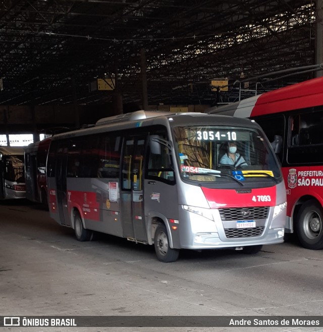 Pêssego Transportes 4 7093 na cidade de São Paulo, São Paulo, Brasil, por Andre Santos de Moraes. ID da foto: 9903860.