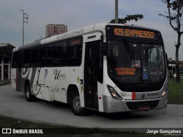 UniRio Transportes RJ 228.020 na cidade de Rio de Janeiro, Rio de Janeiro, Brasil, por Jorge Gonçalves. Número da foto: #9910484.